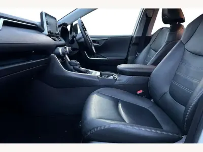 Used Toyota RAV4 Hybrid 222 HP (163 kW) 2020 White SUV