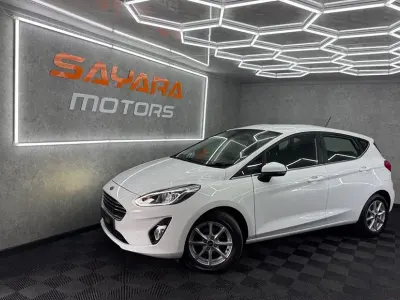 Used Ford Fiesta Zetec 100 HP (73 kW) 2018 White Hatchback