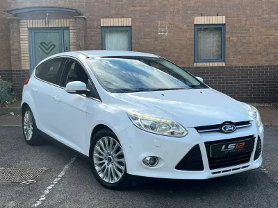 Used Ford Focus Titanium X 115 HP (84 kW) 2013 White Hatchback