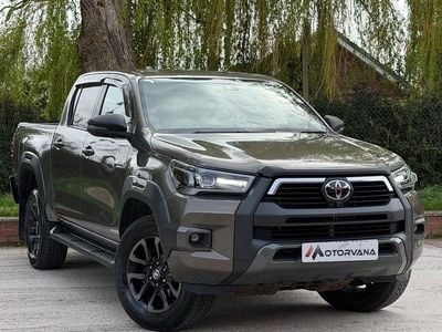 Usado Toyota HiLux 204 HP (150 kW) 2023 Castanho Pickup
