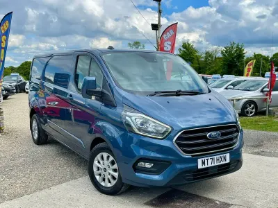 Usado Ford Transit Custom Limited 130 HP (95 kW) 2021 Azul Van