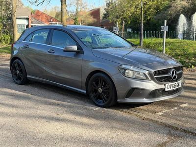 Begagnad Mercedes A180 Executive 2016 Grå Halvkombi