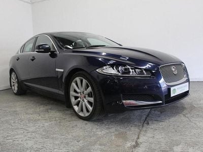 Used Jaguar XF Portfolio 200 HP (147 kW) 2015 Blue Sedan