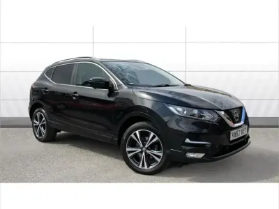 Used Nissan Qashqai N-Connecta 108 HP (79 kW) 2017 Black SUV
