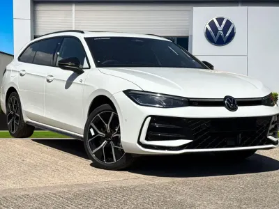 New VW Passat Black Edition 204 HP (150 kW) 2026 White Estate