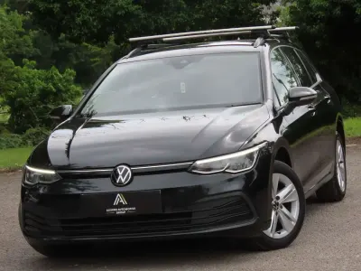 Used VW Golf VIII Life 115 HP (84 kW) 2022 Black Estate