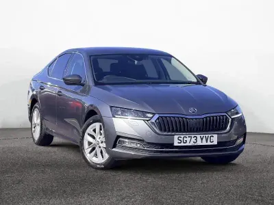 Begagnad Skoda Octavia SE L 110 HK (80 kW) 2023 Grå Halvkombi