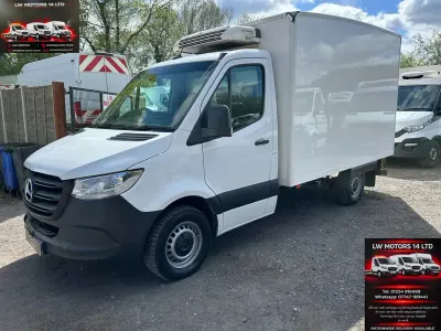 Używany Mercedes Sprinter Progressive 141 KM (103 kW) 2021 Biały Van
