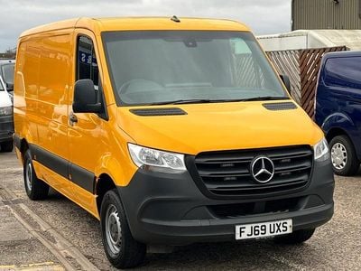 Used Mercedes Sprinter 140 HP (102 kW) 2019 Yellow Van