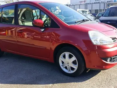 Used Renault Grand Modus Dynamique 109 HP (80 kW) 2008 Red MPV