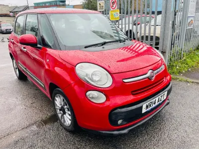 Used Fiat 500L Lounge 85 HP (62 kW) 2014 Red MPV