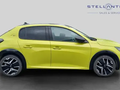 Used Peugeot 208 GT 99 HP (72 kW) 2025 Yellow Hatchback