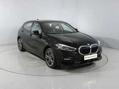 Used BMW 118 Sport Line 134 HP (98 kW) 2022 Black Hatchback