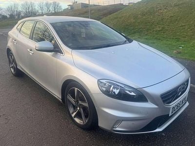 Used Volvo V40 R-Design 122 HP (89 kW) 2016 Silver Hatchback