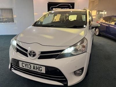 Used Toyota Verso 2013 White MPV