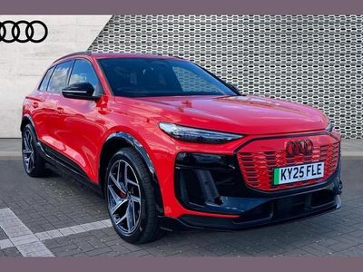 Begagnad Audi Q6 e-tron Advanced 285 kW (388 HK) 2025 Röd SUV