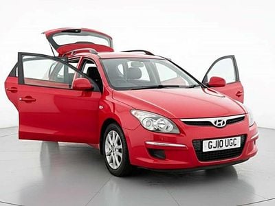Used Hyundai i30 Comfort 115 HP (84 kW) 2010 Red Estate