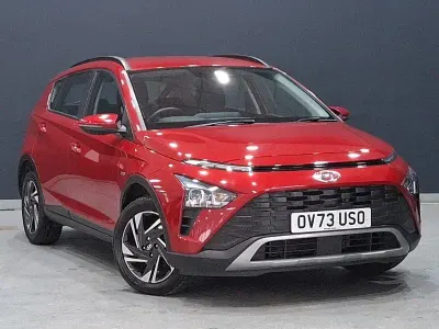 Begagnad Hyundai Bayon SE 100 HK (73 kW) 2023 Röd SUV