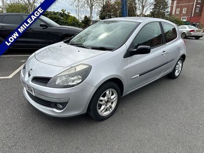 used Renault Clio 1.1 RIP CURL 16V 3d 75 BHP