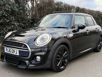 Black Used 2016 Mini Cooper S Hatch Hatchback | £7,495 (Fair price)