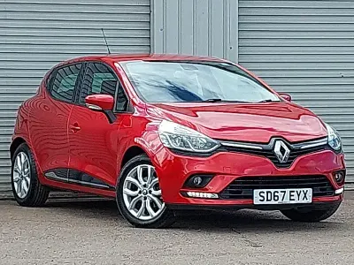 Używany Renault Clio IV Dynamique 90 KM (66 kW) 2017 Czerwony Hatchback