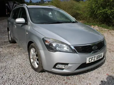 Used Kia Ceed 2010 Silver Hatchback