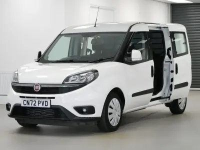 Used Fiat Doblò S 105 HP (77 kW) 2023 White MPV