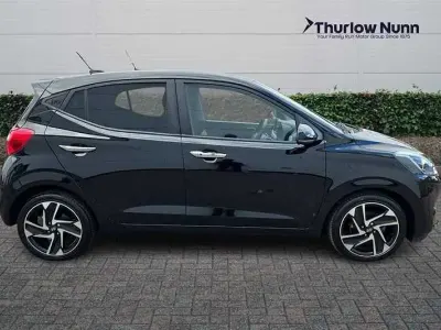 Używany Hyundai i10 Premium 63 KM (46 kW) 2025 Czarny Hatchback