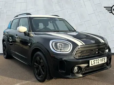Usado Mini Cooper Countryman Classic 134 HP (98 kW) 2022 Preto SUV