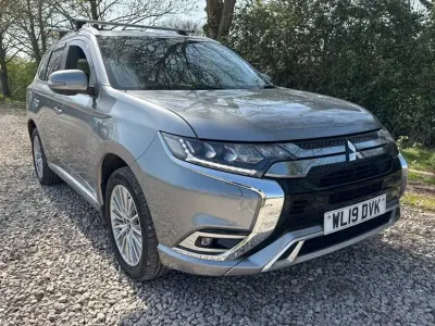 Usado Mitsubishi Outlander P-HEV 2019 Cinzento Carrinha