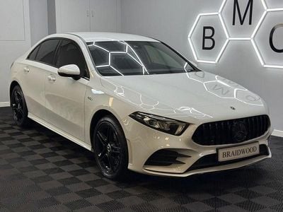 Begagnad Mercedes A250 AMG line 2020 Vit Sedan