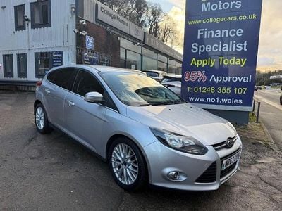 Used Ford Focus Zetec 115 HP (84 kW) 2013 Silver Hatchback