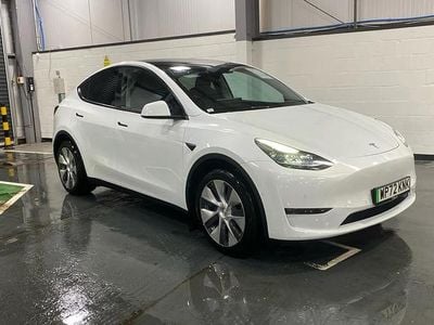 White Used 2022 Tesla Model Y Long Range AWD SUV | £26,498 (Fair price)
