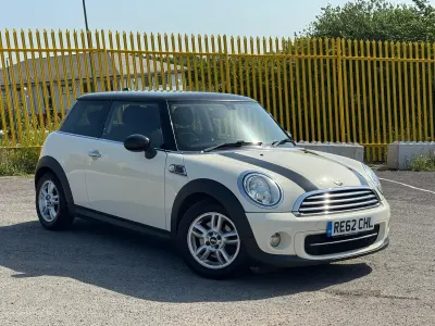 Used Mini Cooper D Hatch 2012 White Hatchback
