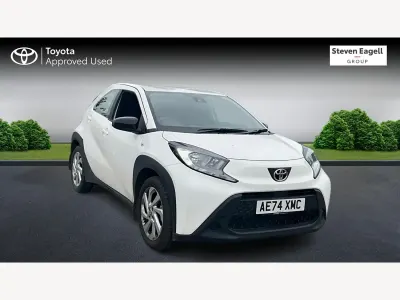 Begagnad Toyota Aygo X PURE 72 HK (52 kW) 2024 Vit SUV