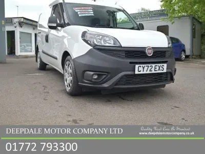 Używany Fiat Doblò 2023 Biały Minivan