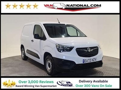 Used Vauxhall Combo 100 HP (73 kW) 2022 White MPV