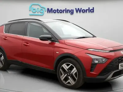 Begagnad Hyundai Bayon Ultimate 101 HK (74 kW) 2024 Röd SUV
