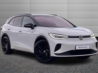 Glacier white with black roof New 2025 VW ID.4 GTX SUV | £36,450 (Fair price)