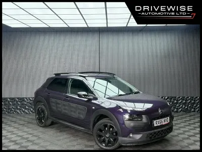 Used Citroën C4 Cactus Flair 100 HP (73 kW) 2016 Mauve/purple Hatchback