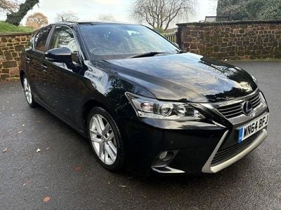 Lexus CT200h