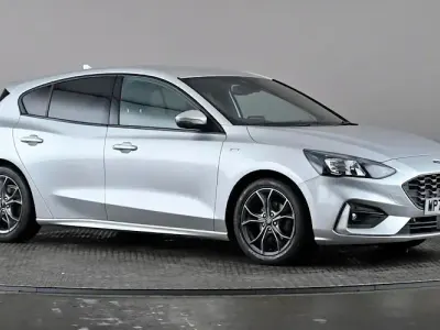 Used Ford Focus ST-Line 155 HP (114 kW) 2020 Silver Hatchback