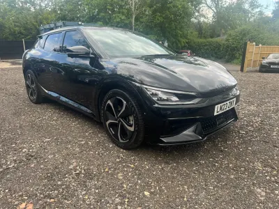 Begagnad Kia EV6 GT-Line S 166 kW (226 HK) 2023 Svart SUV