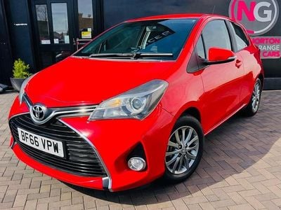 Used Toyota Yaris 69 HP (50 kW) 2016 Red Hatchback