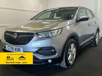 Used Vauxhall Grandland X S 130 HP (95 kW) 2019 Grey SUV