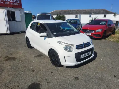 Used Citroën C1 Feel 68 HP (50 kW) 2016 White Hatchback