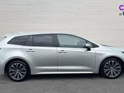 Used Toyota Corolla Design 184 HP (135 kW) 2019 Silver Estate