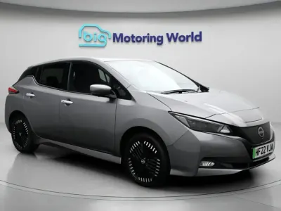 Gebraucht Nissan Leaf Tekna 160 kW (218 PS) 2022 Grau Kleinwagen