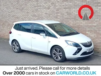 Usado Vauxhall Zafira Tourer SRi 136 HP (100 kW) 2016 Branco Monovolume