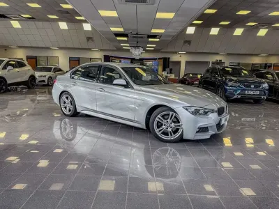Usado BMW 330 M Sport 258 CV (189 kW) 2017 Plateado Berlina